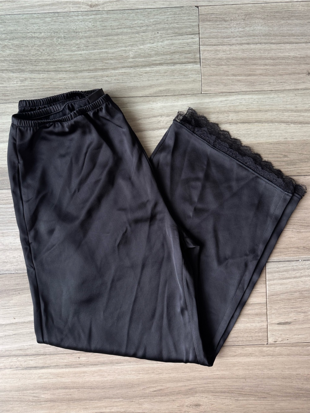 LESET Barb Lace Crop Pants Silky Lace Trim Pull On Elastic Waistband Black XS - Picture 9 of 9